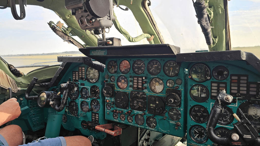 Instrumentenbrett einer Tu-134